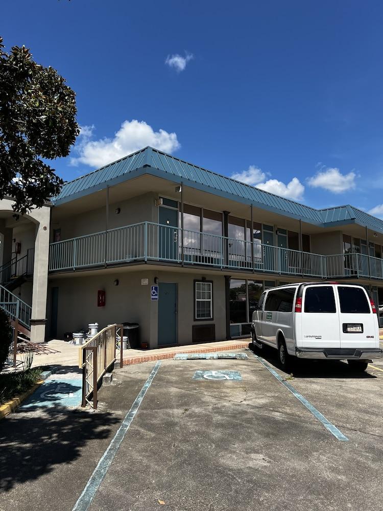 Discovery Inn ラファイエット エクステリア 写真