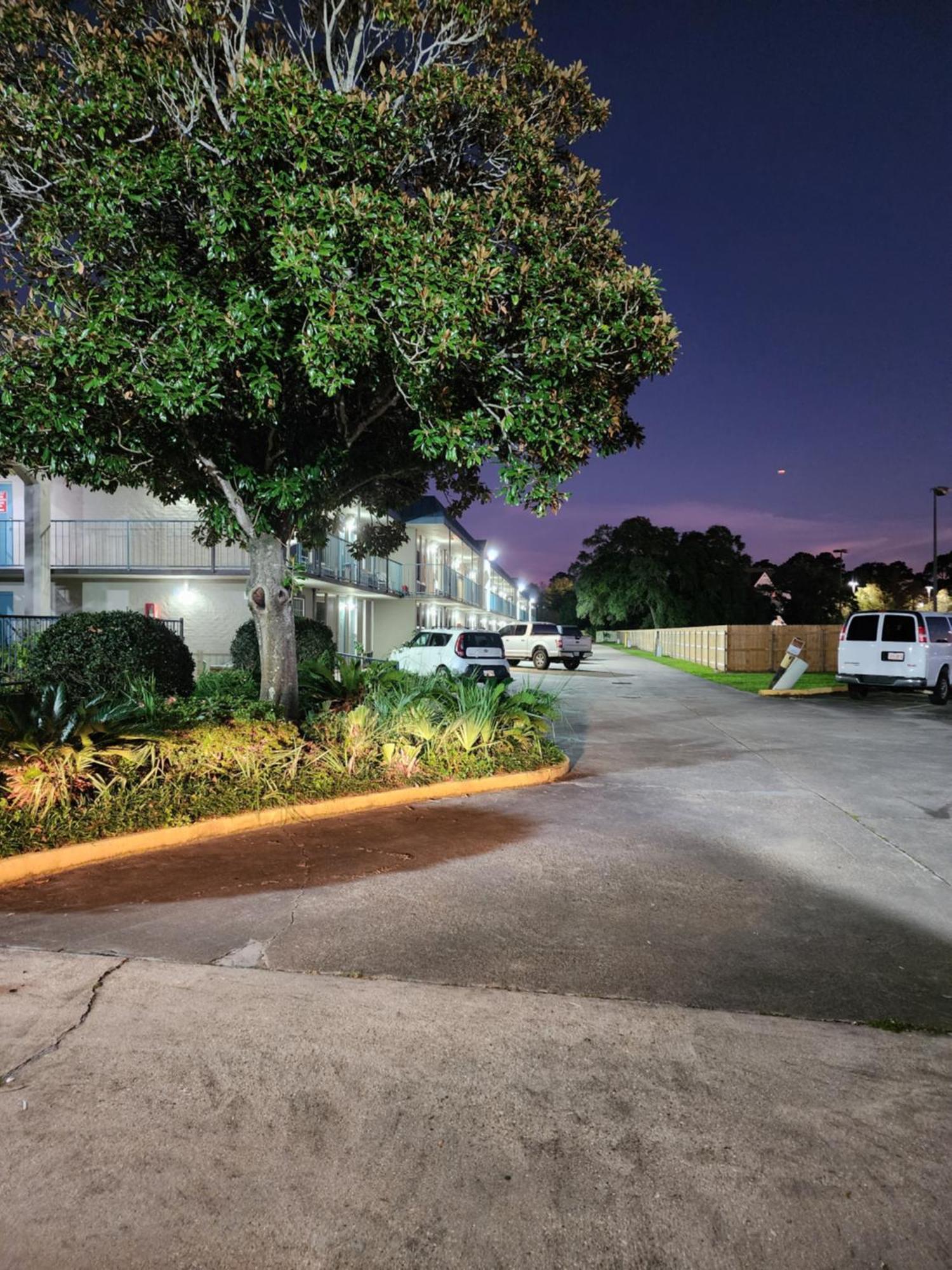 Discovery Inn ラファイエット エクステリア 写真